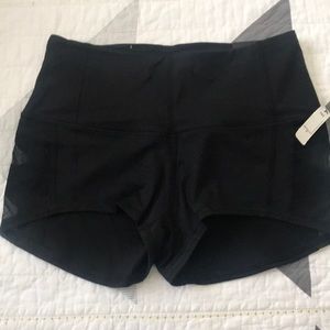 NWT VICTORIA SECRET ACTIVE SHORTS